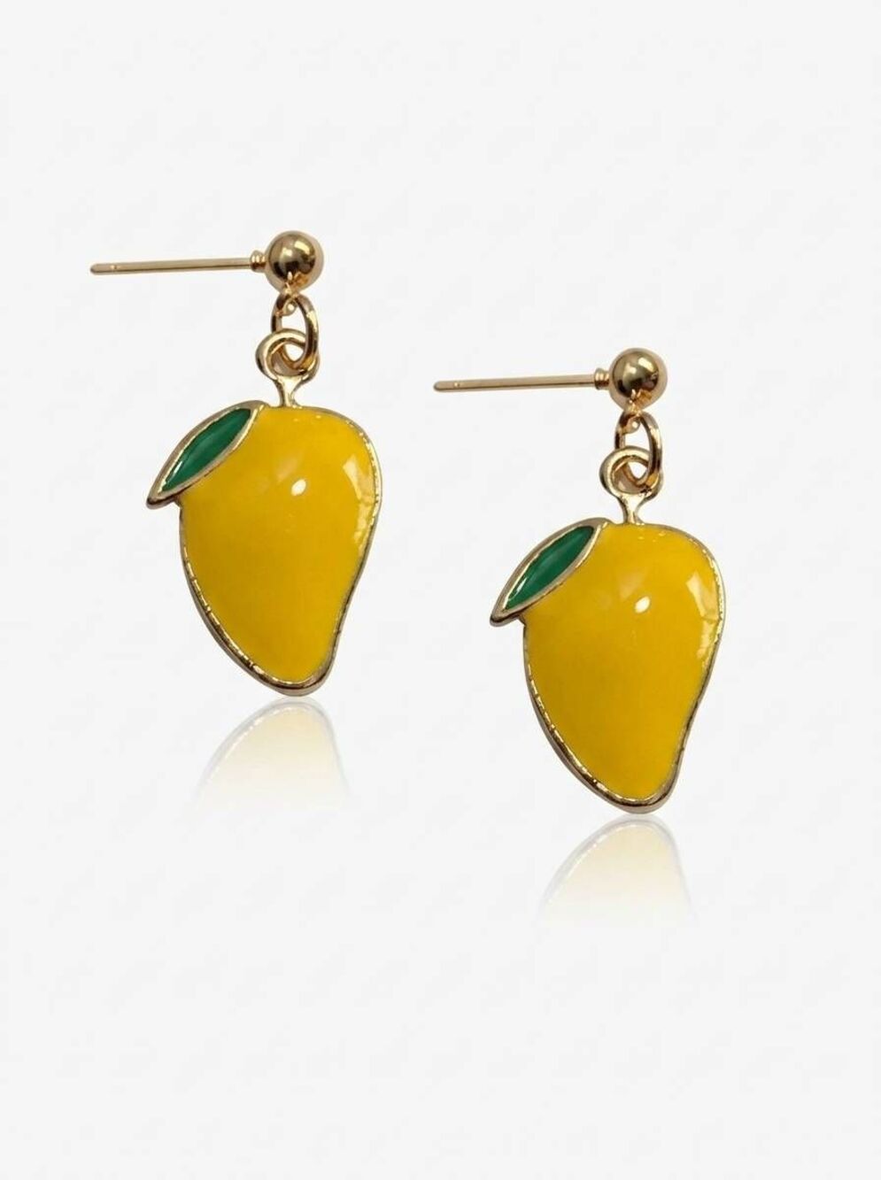 🔺️NIB Yellow Lemon Dangling Earrings